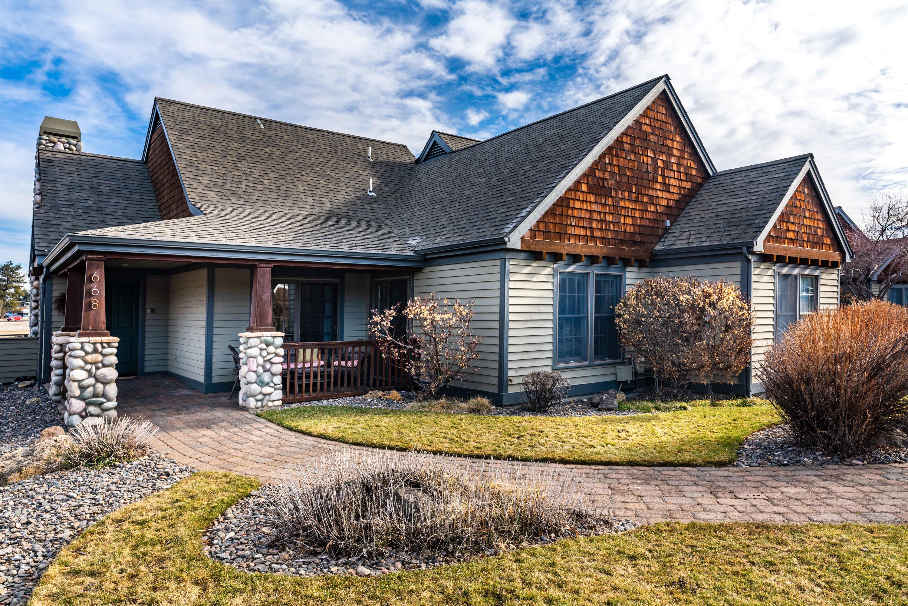 Pine Meadow Vill - Residential