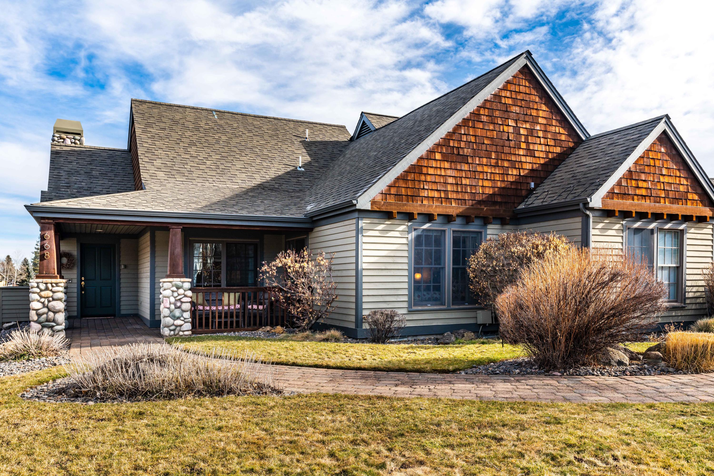 Pine Meadow Vill - Residential