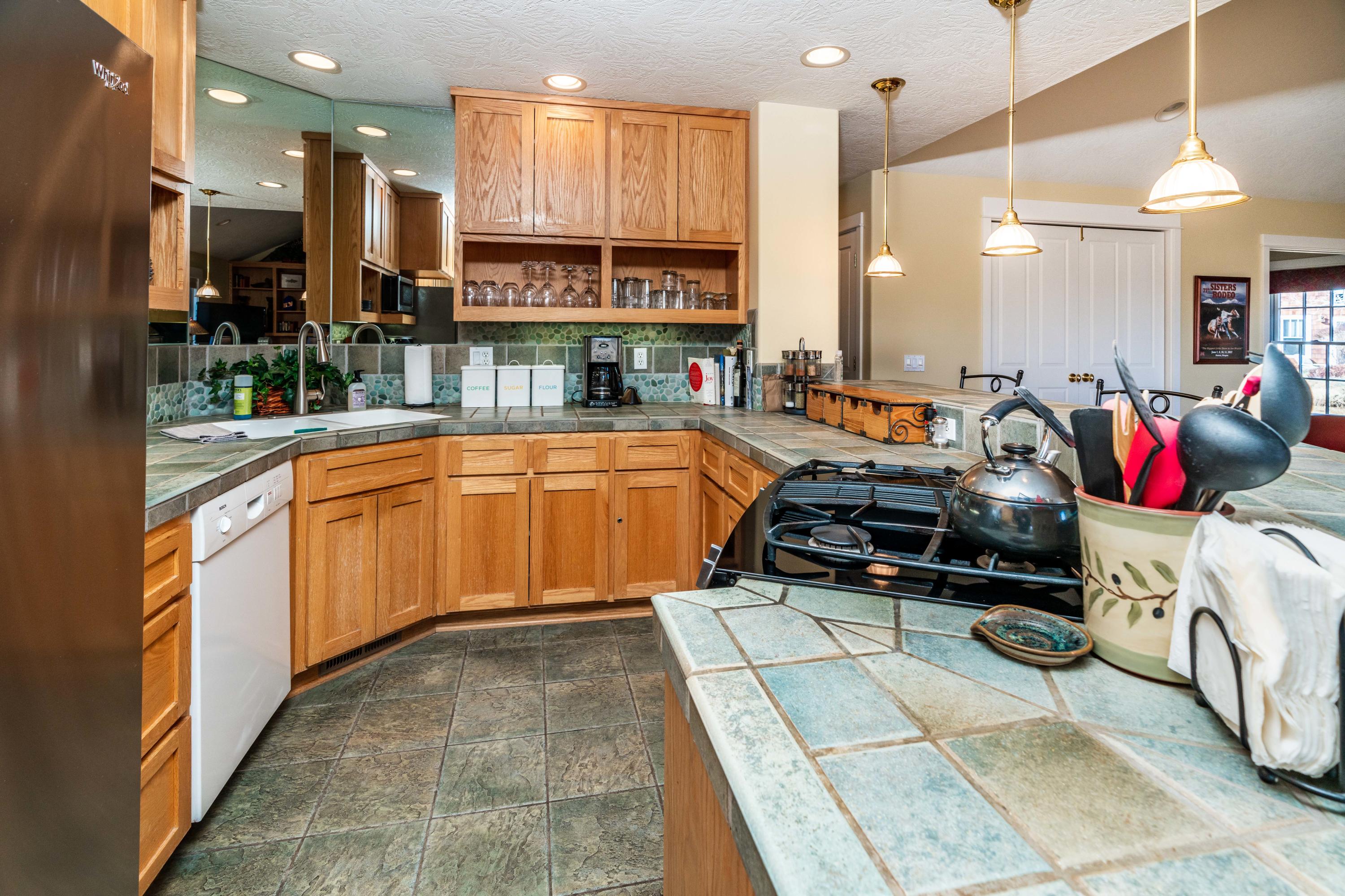 Pine Meadow Vill - Residential