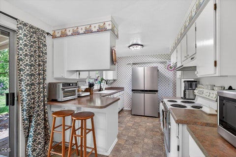 Tiny photo for 1621 Gayety Lane, Medford, OR 97504 (MLS # 220223217)