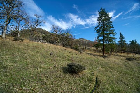 Tiny photo for 9463 E Antelope Road, Eagle Point, OR 97524 (MLS # 220212393)