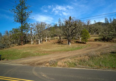 Tiny photo for 9463 E Antelope Road, Eagle Point, OR 97524 (MLS # 220212393)