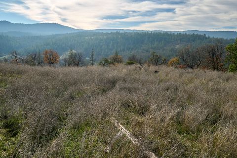 Tiny photo for 9463 E Antelope Road, Eagle Point, OR 97524 (MLS # 220212393)