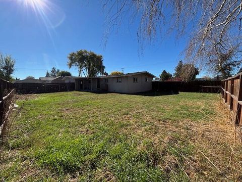 Tiny photo for 3927 Homedale Road, Klamath Falls, OR 97603 (MLS # 220211464)