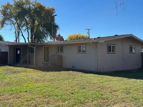 Tiny photo for 3927 Homedale Road, Klamath Falls, OR 97603 (MLS # 220211464)