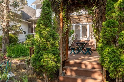 Tiny photo for 69150 Butcher Block Boulevard, Sisters, OR 97759 (MLS # 220213955)