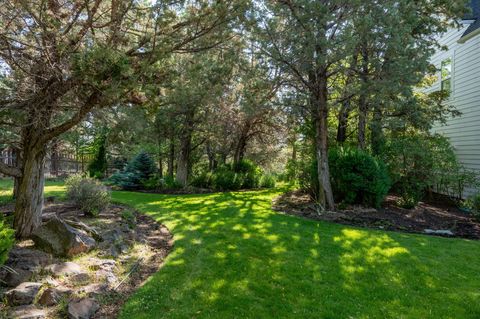 Tiny photo for 69150 Butcher Block Boulevard, Sisters, OR 97759 (MLS # 220213955)