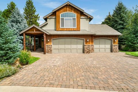 19407 Charleswood Lane Bend OR 97702