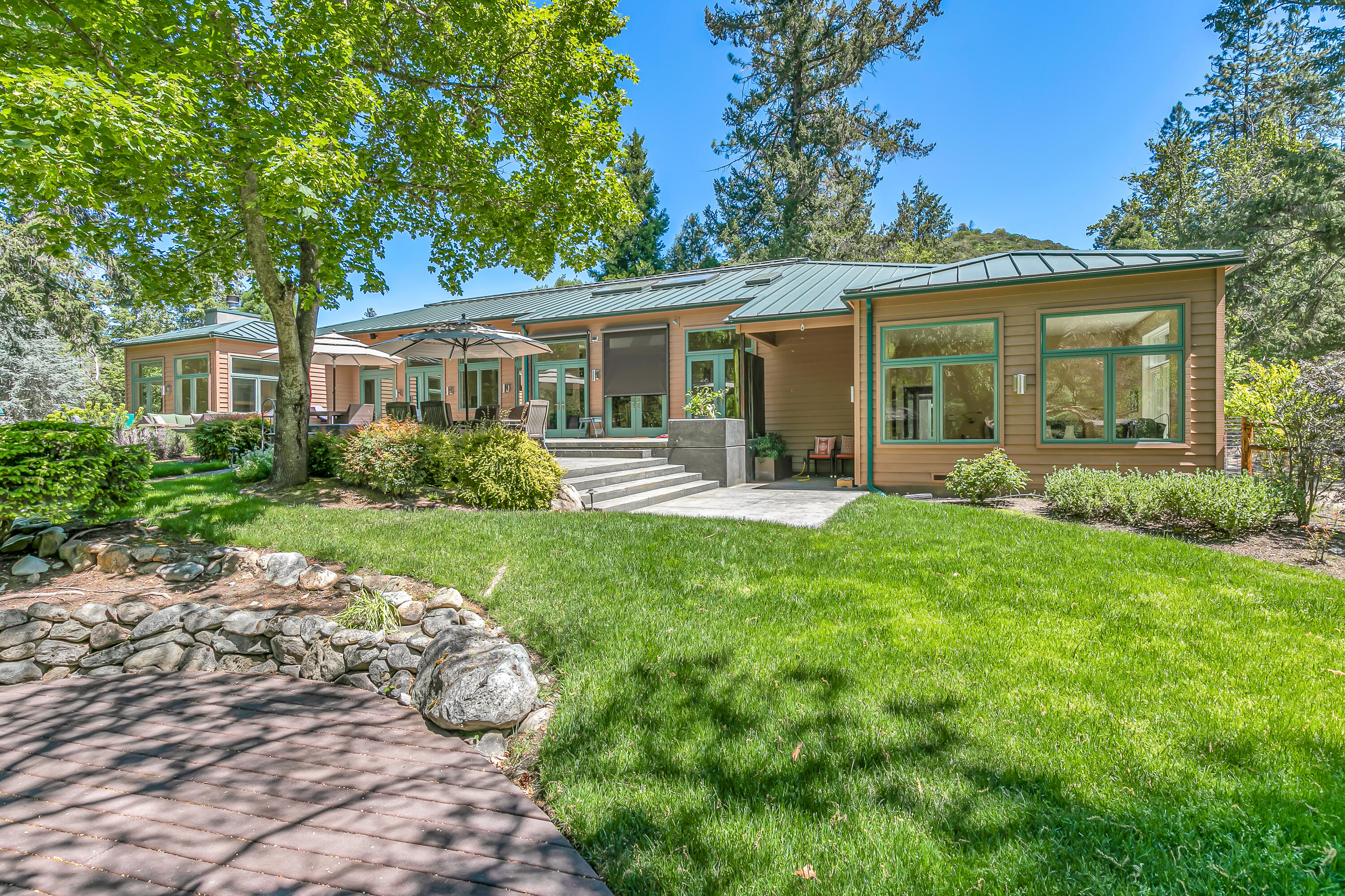 13587 Highway 238