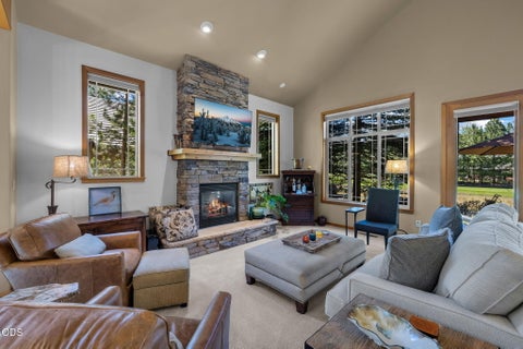 Tiny photo for 343 Mount Washington Drive, Bend, OR 97702 (MLS # 220223252)