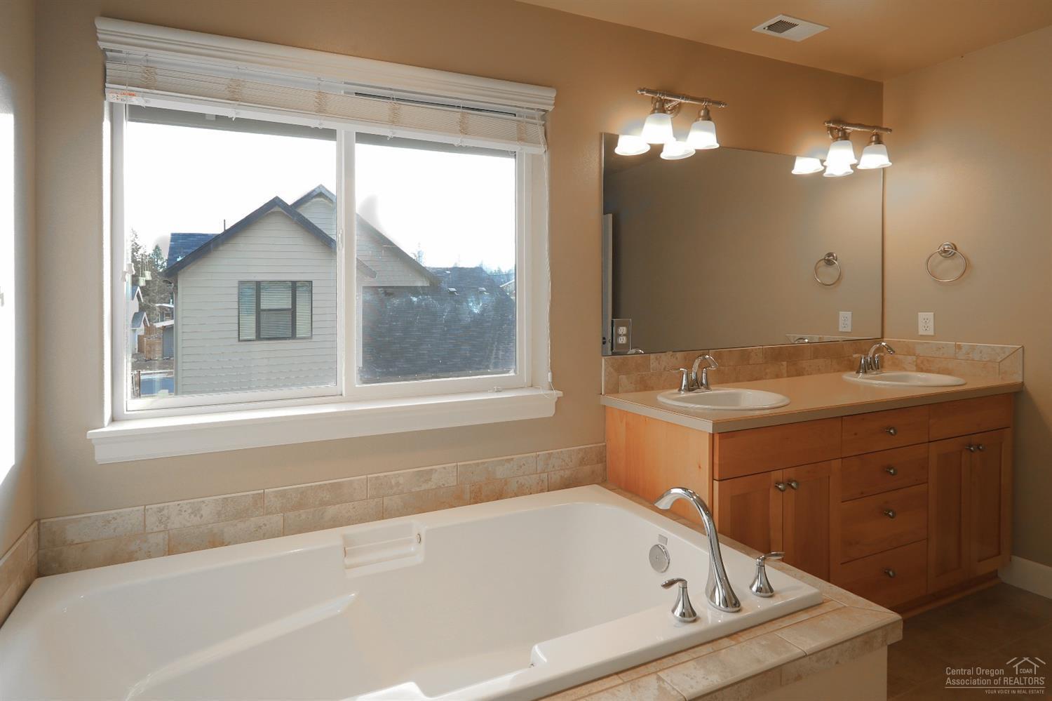 Reed Pointe - Residential