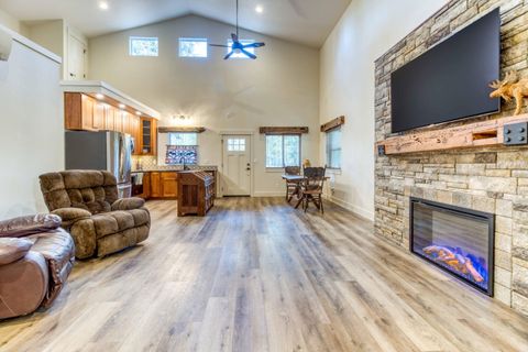 Tiny photo for 52624 Sunrise Boulevard, La Pine, OR 97739 (MLS # 220212654)