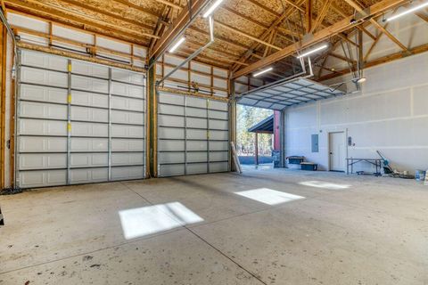 Tiny photo for 52624 Sunrise Boulevard, La Pine, OR 97739 (MLS # 220212654)