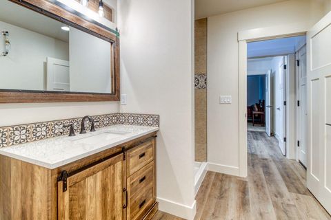 Tiny photo for 52624 Sunrise Boulevard, La Pine, OR 97739 (MLS # 220212654)