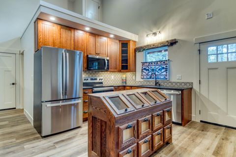 Tiny photo for 52624 Sunrise Boulevard, La Pine, OR 97739 (MLS # 220212654)