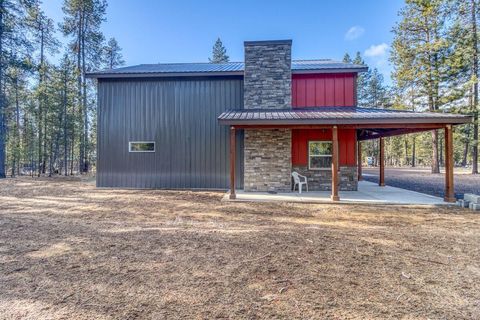 Tiny photo for 52624 Sunrise Boulevard, La Pine, OR 97739 (MLS # 220212654)