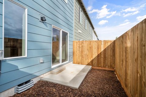 Tiny photo for 2028 Sunset Drive #4, Medford, OR 97501 (MLS # 220211613)