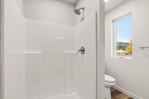 Tiny photo for 2028 Sunset Drive #4, Medford, OR 97501 (MLS # 220211613)