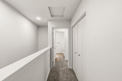 Tiny photo for 2028 Sunset Drive #4, Medford, OR 97501 (MLS # 220211613)