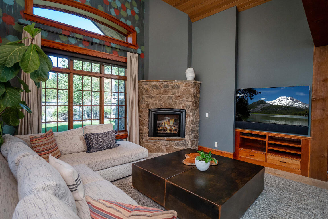 The Highlands at Broken Top - Residential