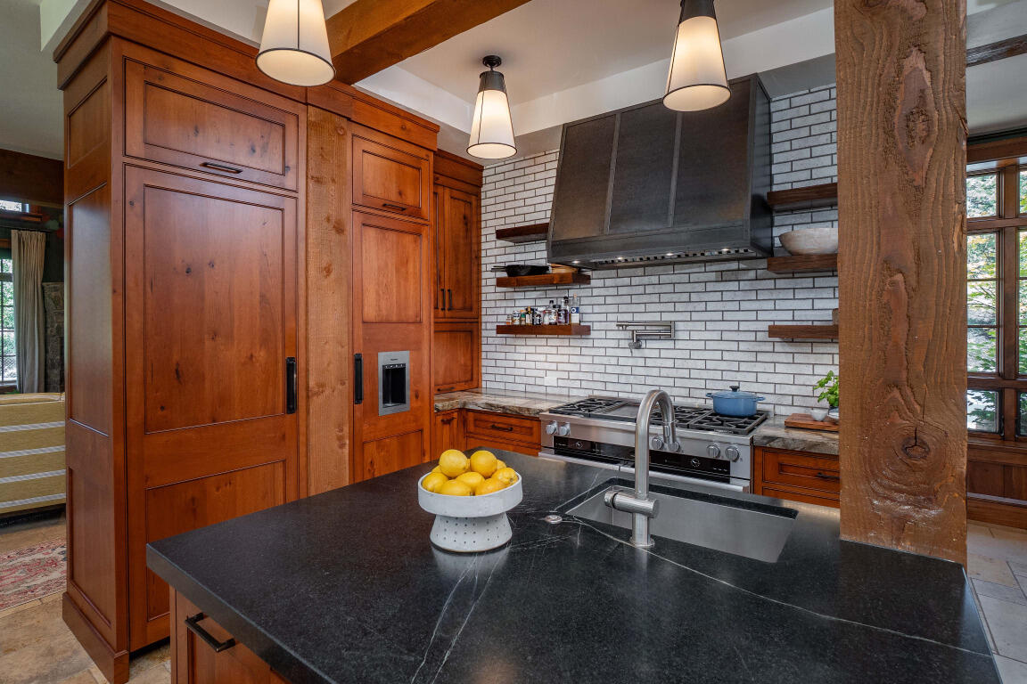 The Highlands at Broken Top - Residential