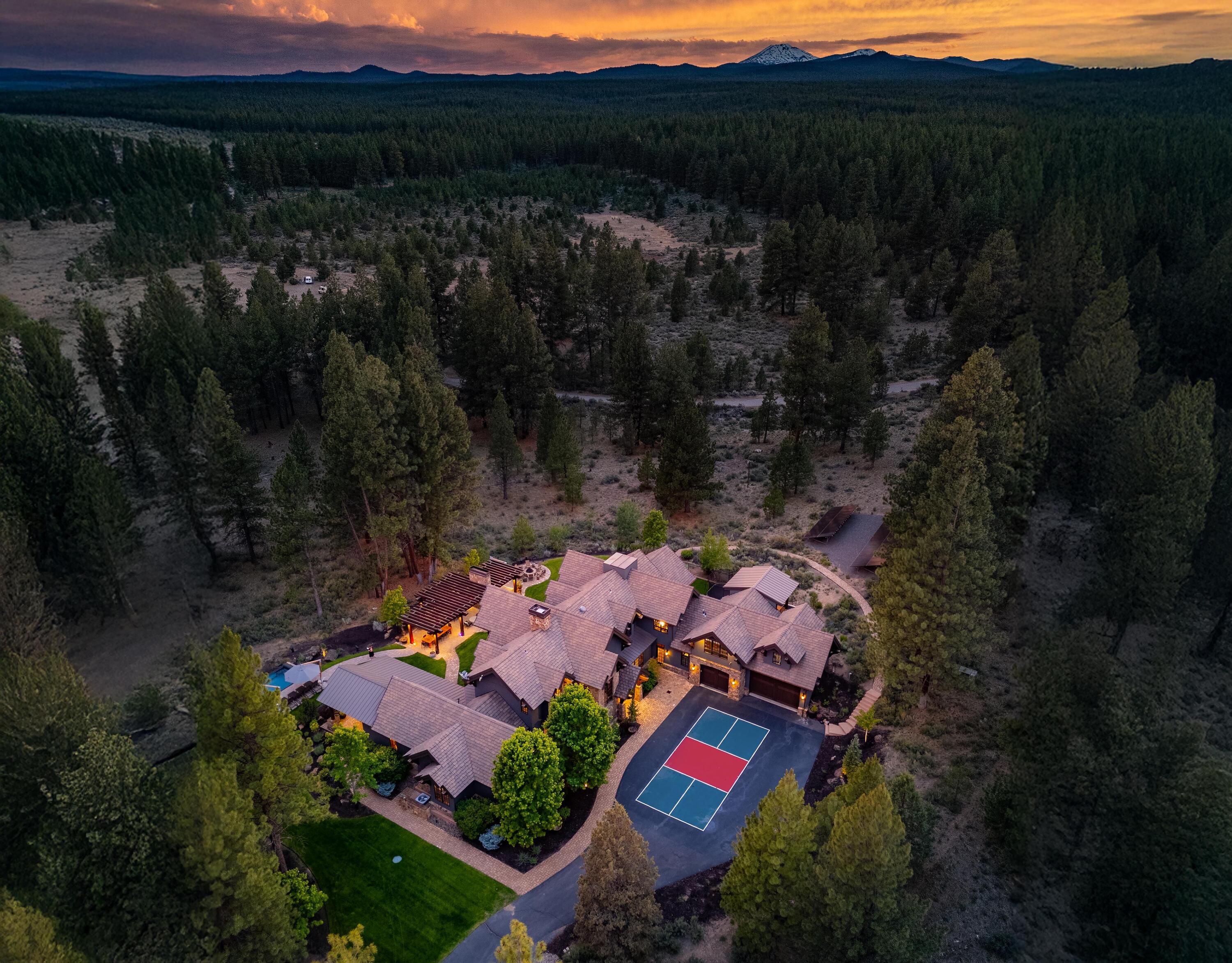 The Highlands at Broken Top - Residential