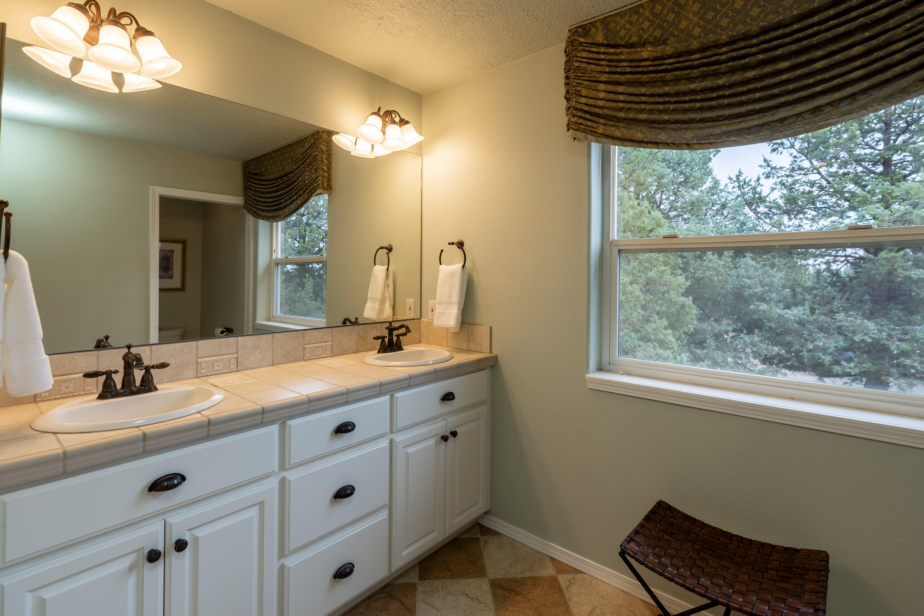 Crestridge Estate - Residential