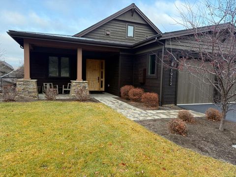 Tiny photo for 19312 Eaton Lane, Bend, OR 97702 (MLS # 220212625)