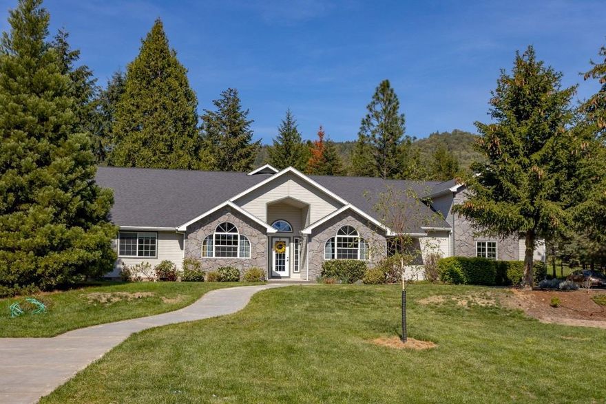 Welcome to Pair-A-Dice! This wonderfully updated home is ready for you and your family. Enjoy great living spaces with a spacious great room featuring gas fireplace and new carpet; beautifully functional kitchen boasting granite counters, all new cabinets, lovely backsplash, and Stainless steel appliances. Hidden away upstairs is a bonus room great for an office, guest room with full bath or a playroom for the kids. The two guest bedrooms on the main floor share a Jack & Jill bathroom updated with new vanities and granite counter. Master suite has large walk-in closet, stunning new tile in the master bath, granite counter, soaking tub and room to move around. Outside is a kids Pair-A-Dice with a high quality basketball court, swing set and an in-ground pool. There is a large covered patio for entertaining, raised garden beds, lots of grass for sports and play, a garden shed and room to store toys in a 3 car garage. This is all located walking distance to Britt Gardens in Jacksonville.