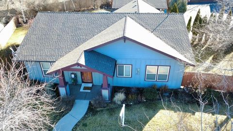 Photo of 61260 Sunflower Lane, Bend, OR 97702 (MLS # 220213381)