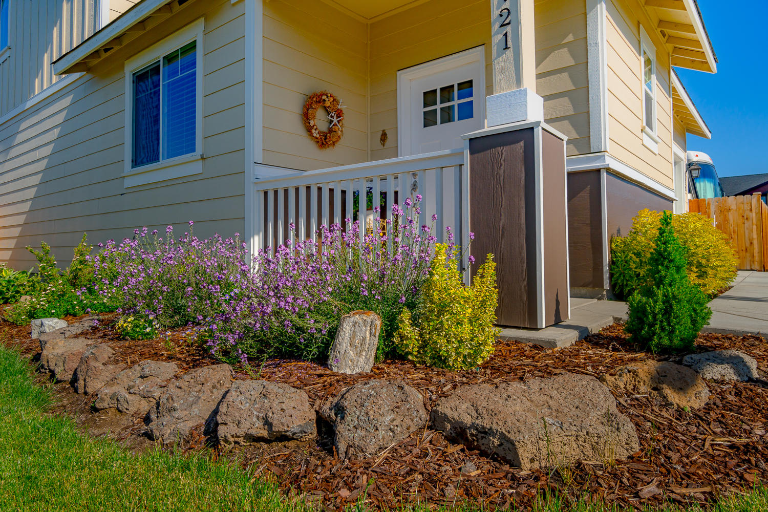 Ni Lah Sha Village - Residential