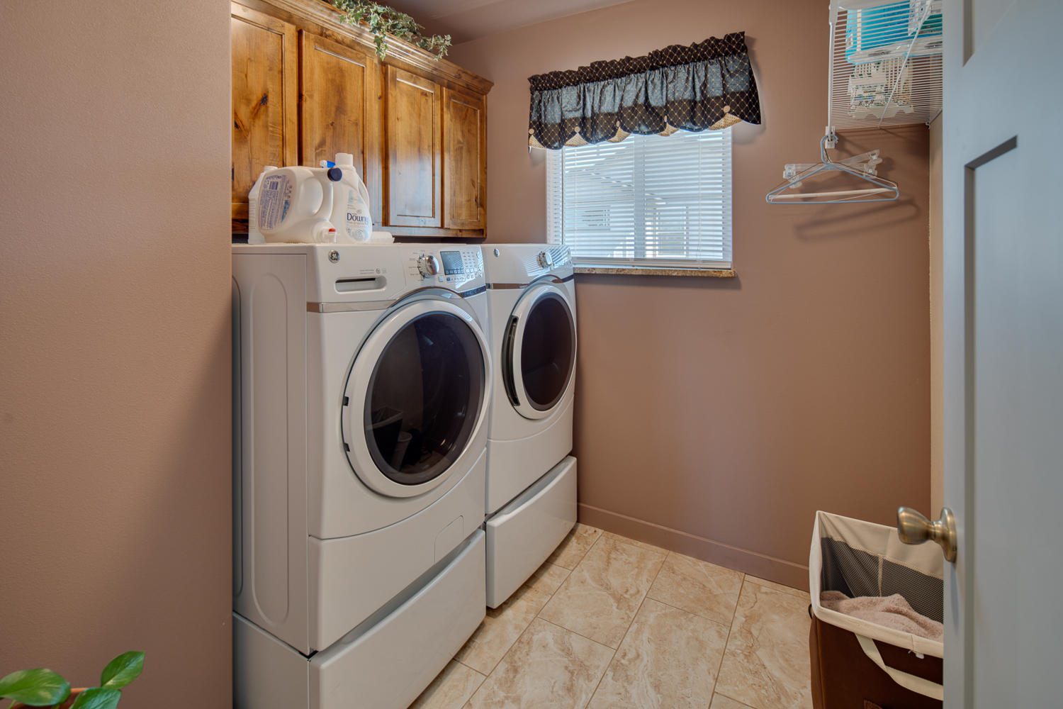 Ni Lah Sha Village - Residential