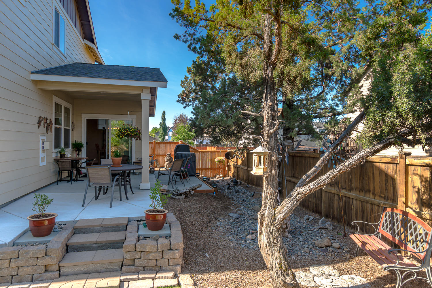 Ni Lah Sha Village - Residential