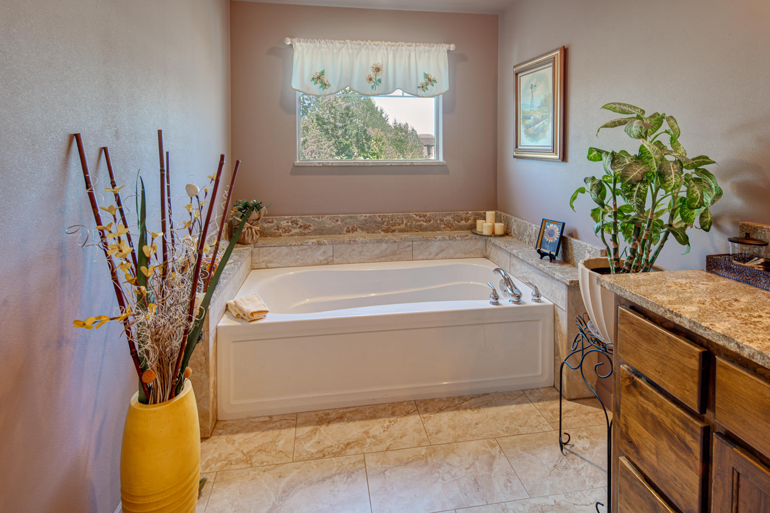 Ni Lah Sha Village - Residential