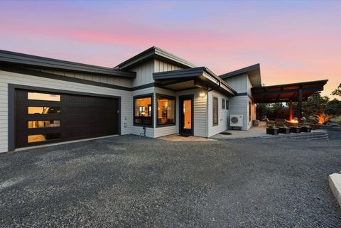 Tiny photo for 10702 SE Wicasa Lane, Prineville, OR 97754 (MLS # 220219366)