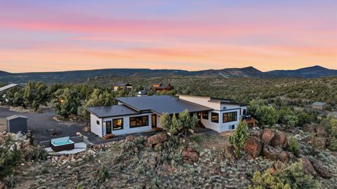 Tiny photo for 10702 SE Wicasa Lane, Prineville, OR 97754 (MLS # 220219366)