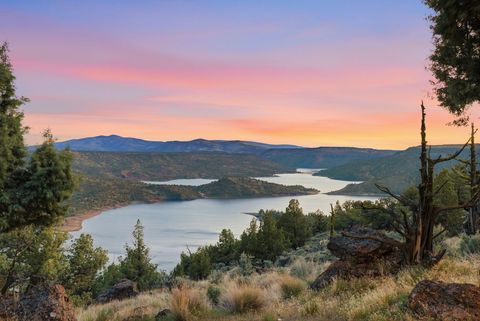 Tiny photo for 10702 SE Wicasa Lane, Prineville, OR 97754 (MLS # 220219366)