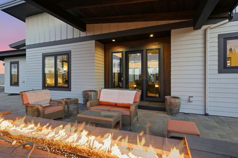 Tiny photo for 10702 SE Wicasa Lane, Prineville, OR 97754 (MLS # 220219366)