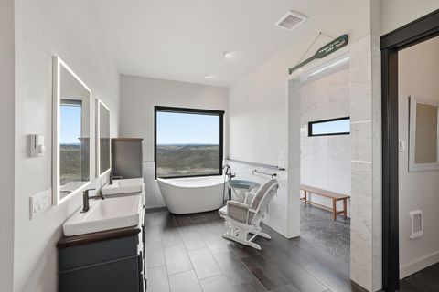 Tiny photo for 10702 SE Wicasa Lane, Prineville, OR 97754 (MLS # 220219366)