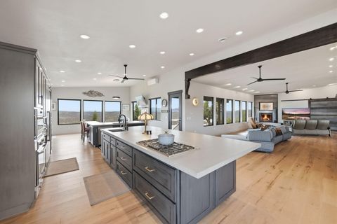 Tiny photo for 10702 SE Wicasa Lane, Prineville, OR 97754 (MLS # 220219366)