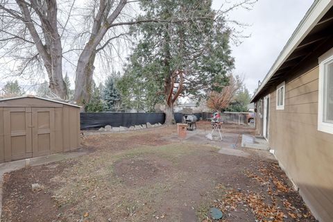 Tiny photo for 970 NE Ochoco Avenue, Prineville, OR 97754 (MLS # 220212793)