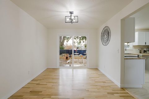 Tiny photo for 970 NE Ochoco Avenue, Prineville, OR 97754 (MLS # 220212793)