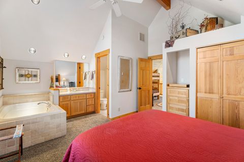Tiny photo for 8928 Cliff Swallow Drive, Redmond, OR 97756 (MLS # 220220092)