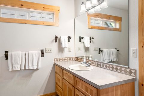 Tiny photo for 8928 Cliff Swallow Drive, Redmond, OR 97756 (MLS # 220220092)