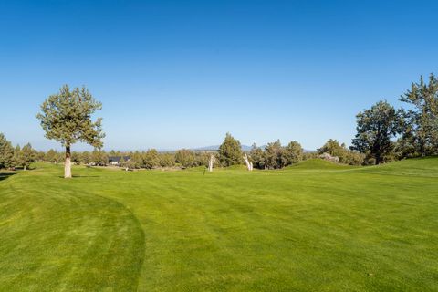 Tiny photo for 8928 Cliff Swallow Drive, Redmond, OR 97756 (MLS # 220220092)