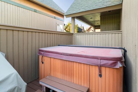 Tiny photo for 8928 Cliff Swallow Drive, Redmond, OR 97756 (MLS # 220220092)