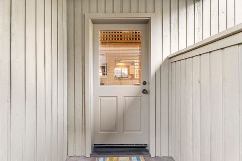 Tiny photo for 8928 Cliff Swallow Drive, Redmond, OR 97756 (MLS # 220220092)