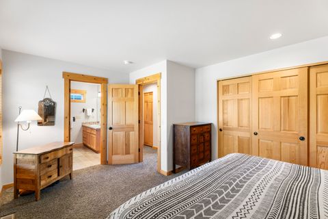 Tiny photo for 8928 Cliff Swallow Drive, Redmond, OR 97756 (MLS # 220220092)