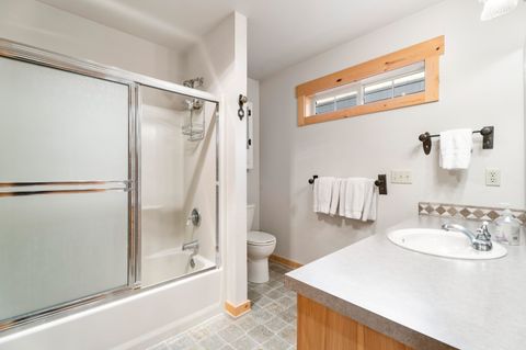 Tiny photo for 8928 Cliff Swallow Drive, Redmond, OR 97756 (MLS # 220220092)