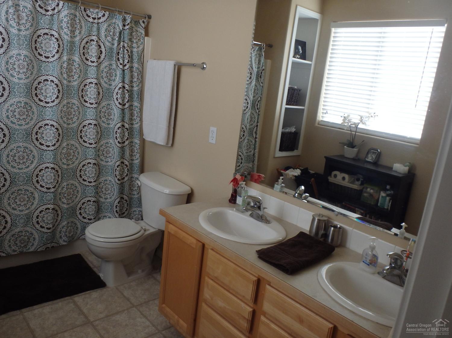 Deschutes River Cros - Residential